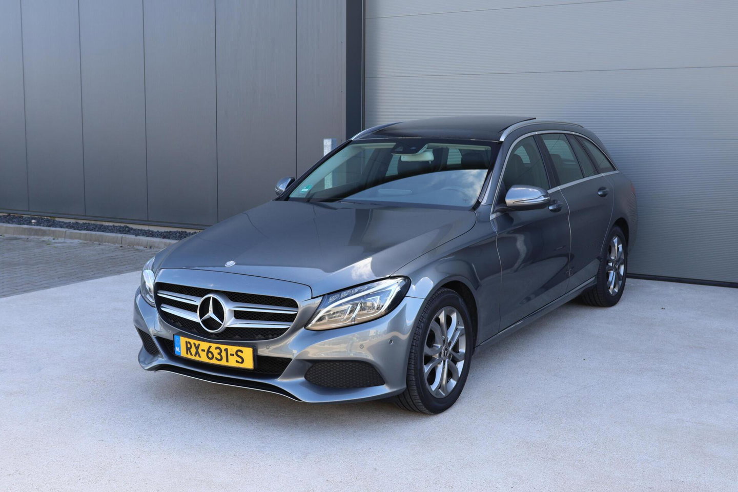 Mercedes-Benz C-Klasse Estate 220 CDI Premium Plus / Panoramadak / Elek. Trekhaak / Dealer onderhouden / BTW Auto