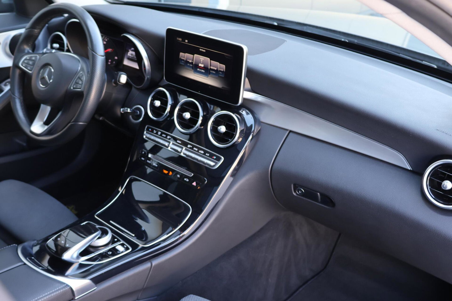 Mercedes-Benz C-Klasse Estate 220 CDI Premium Plus / Panoramadak / Elek. Trekhaak / Dealer onderhouden / BTW Auto