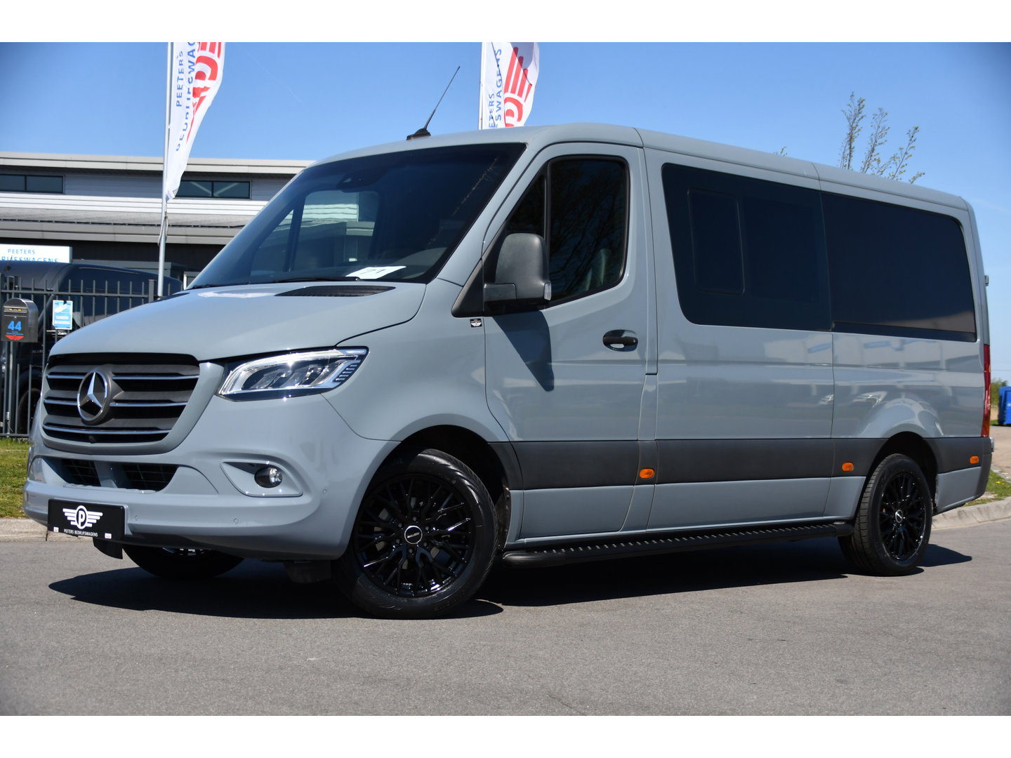 Mercedes-Benz Sprinter 319 V6 3.0 CDI L2H1 DC PB Edition Cruise, Camera, Carplay, 10,5'' Mbux, LED, Leder, Memorie, Trekhaak, 5 Zits, Uniek!
