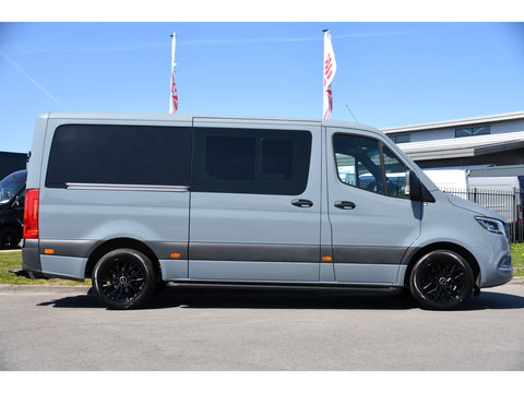 Mercedes-Benz Sprinter 319 V6 3.0 CDI L2H1 DC PB Edition Cruise, Camera, Carplay, 10,5'' Mbux, LED, Leder, Memorie, Trekhaak, 5 Zits, Uniek!