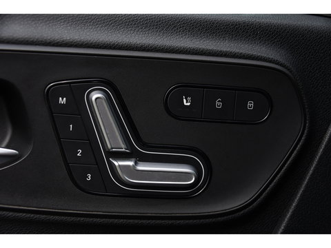 Mercedes-Benz Sprinter 319 V6 3.0 CDI L2H1 DC PB Edition Cruise, Camera, Carplay, 10,5'' Mbux, LED, Leder, Memorie, Trekhaak, 5 Zits, Uniek!