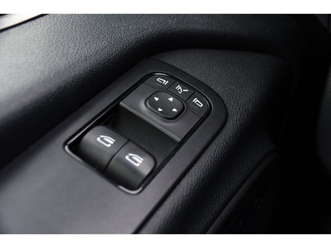 Mercedes-Benz Sprinter 319 V6 3.0 CDI L2H1 DC PB Edition Cruise, Camera, Carplay, 10,5'' Mbux, LED, Leder, Memorie, Trekhaak, 5 Zits, Uniek!