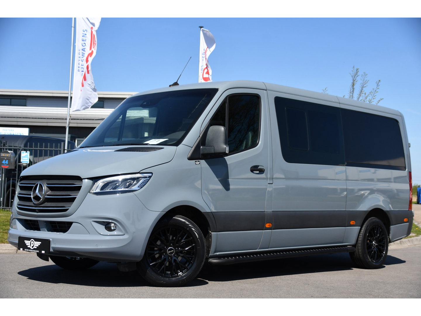 Mercedes-Benz Sprinter 319 V6 3.0 CDI L2H1 DC PB Edition Cruise, Camera, Carplay, 10,5'' Mbux, LED, Leder, Memorie, Trekhaak, 5 Zits, Uniek!