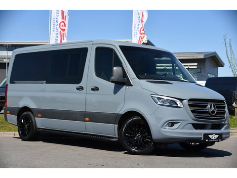 Mercedes-Benz Sprinter 319 V6 3.0 CDI L2H1 DC PB Edition Cruise, Camera, Carplay, 10,5'' Mbux, LED, Leder, Memorie, Trekhaak, 5 Zits, Uniek!
