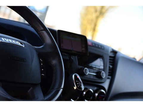 Iveco Daily 35S16V 2.3 352 H3 L Black Edition Camera, Airco, 3500kg Trekhaak, 155pk, Automaat, Clima, Navi, Uniek!