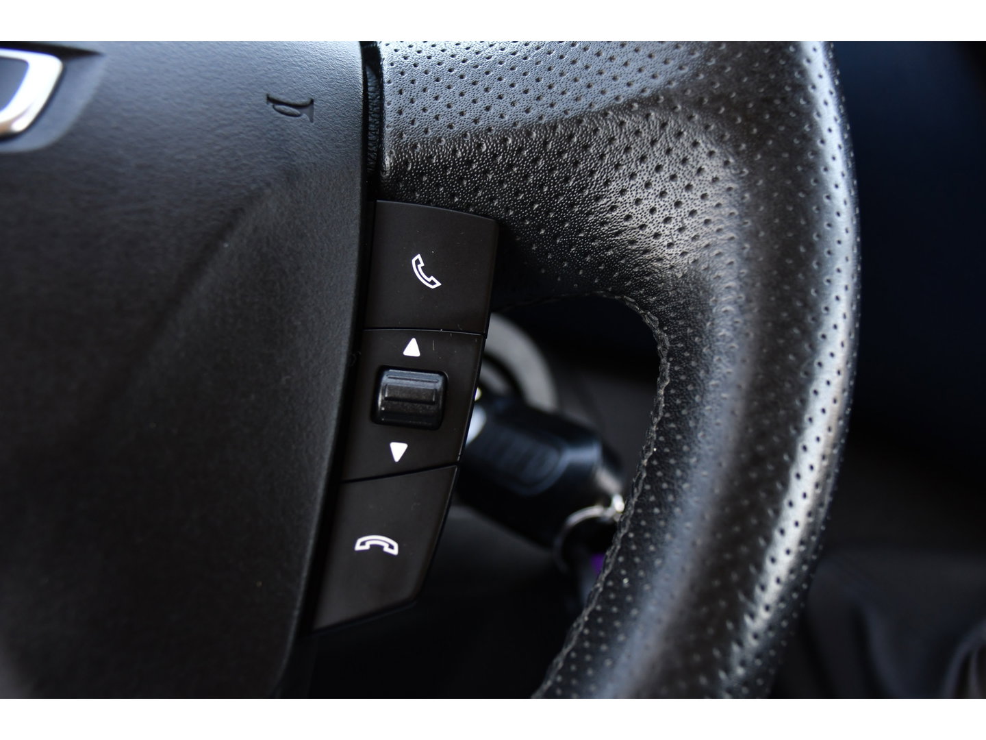 Iveco Daily 35S16V 2.3 352 H3 L Black Edition Camera, Airco, 3500kg Trekhaak, 155pk, Automaat, Clima, Navi, Uniek!