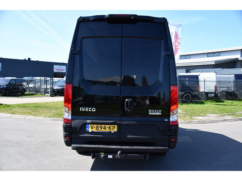 Iveco Daily 35S16V 2.3 352 H3 L Black Edition Camera, Airco, 3500kg Trekhaak, 155pk, Automaat, Clima, Navi, Uniek!