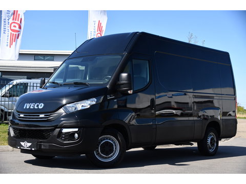 Iveco Daily 35S16V 2.3 352 H3 L Black Edition Camera, Airco, 3500kg Trekhaak, 155pk, Automaat, Clima, Navi, Uniek!