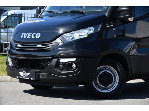 Iveco Daily 35S16V 2.3 352 H3 L Black Edition Camera, Airco, 3500kg Trekhaak, 155pk, Automaat, Clima, Navi, Uniek!