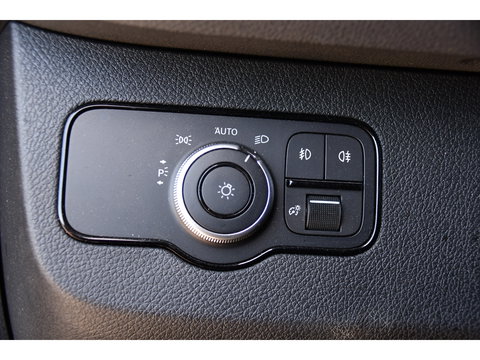 Mercedes-Benz Sprinter 319 V6 3.0 CDI L2H2 PB Edition Cruise, 360 Camera, Carplay, LED, 3500kg Trekhaak, 10,5'' Mbux, 190pk, Automaat, Voorruit verwarming, Uniek!