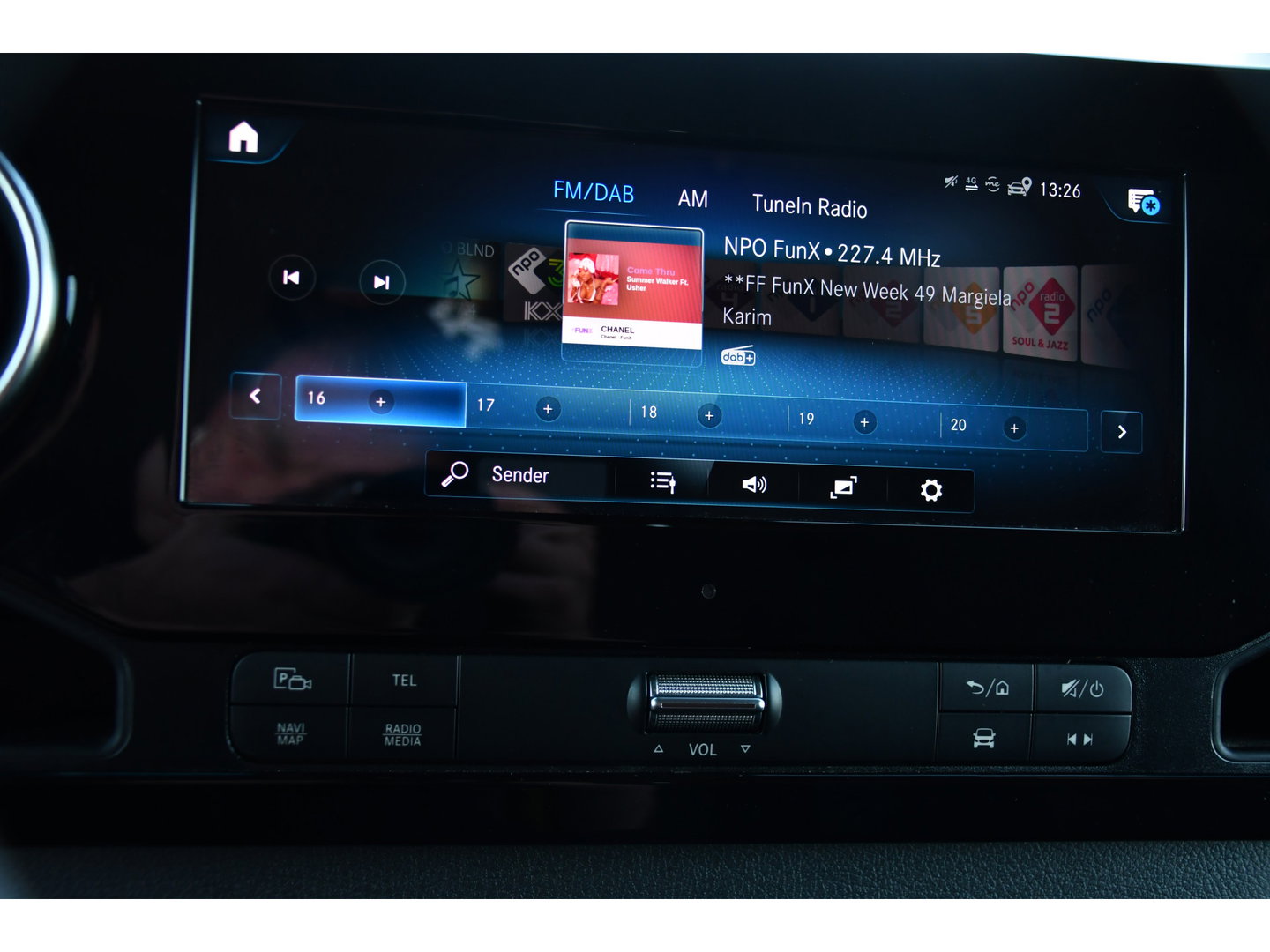 Mercedes-Benz Sprinter 319 V6 3.0 CDI L2H2 PB Edition Cruise, 360 Camera, Carplay, LED, 3500kg Trekhaak, 10,5'' Mbux, 190pk, Automaat, Voorruit verwarming, Uniek!