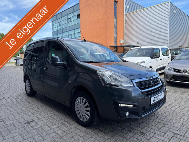 Peugeot Partner - 1.2 Benzine Trekhaak Navi Camera CarPlay