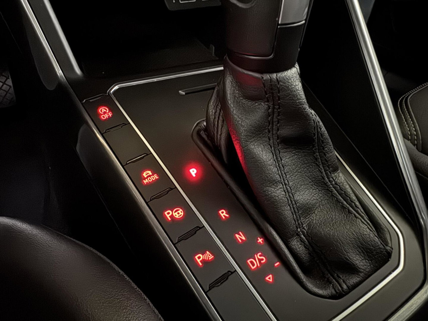 Volkswagen Polo 1.0 TSI R-Line Pano Virtual DSG CarPlay NAP