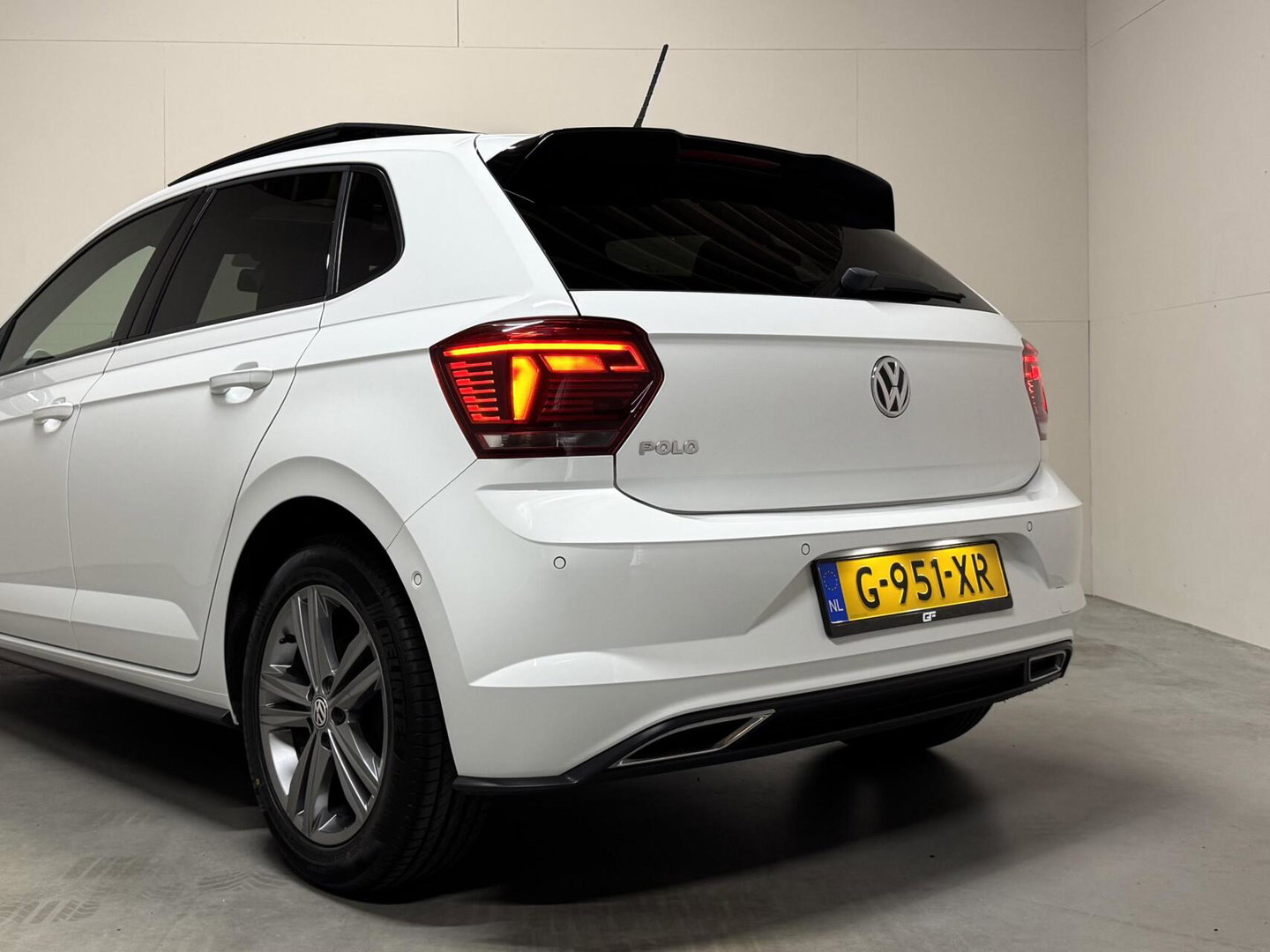 Volkswagen Polo 1.0 TSI R-Line Pano Virtual DSG CarPlay NAP