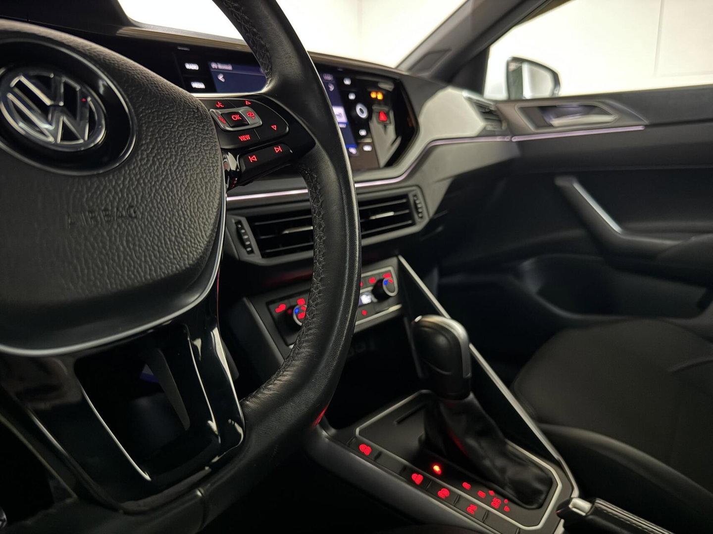 Volkswagen Polo 1.0 TSI R-Line Pano Virtual DSG CarPlay NAP