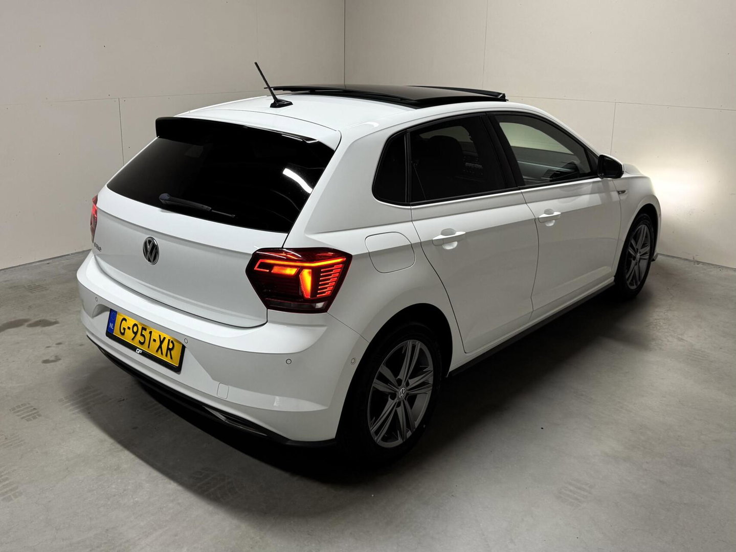 Volkswagen Polo 1.0 TSI R-Line Pano Virtual DSG CarPlay NAP