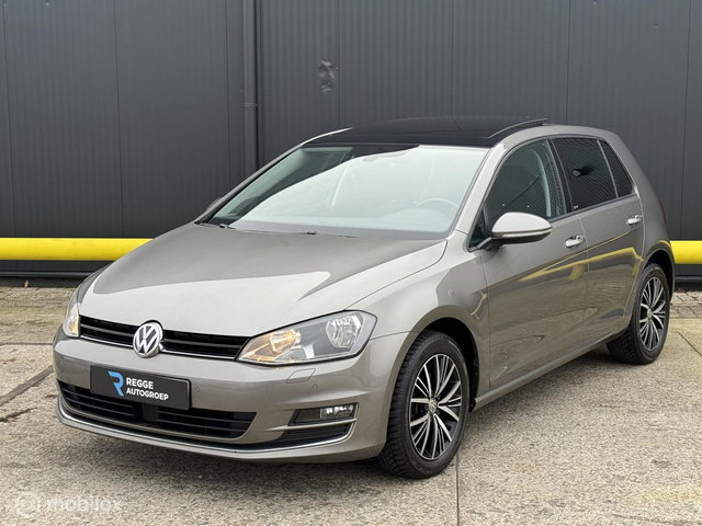 Volkswagen Golf - 1.6 TDI Highline PANORAMADAK | ACC | ECC |