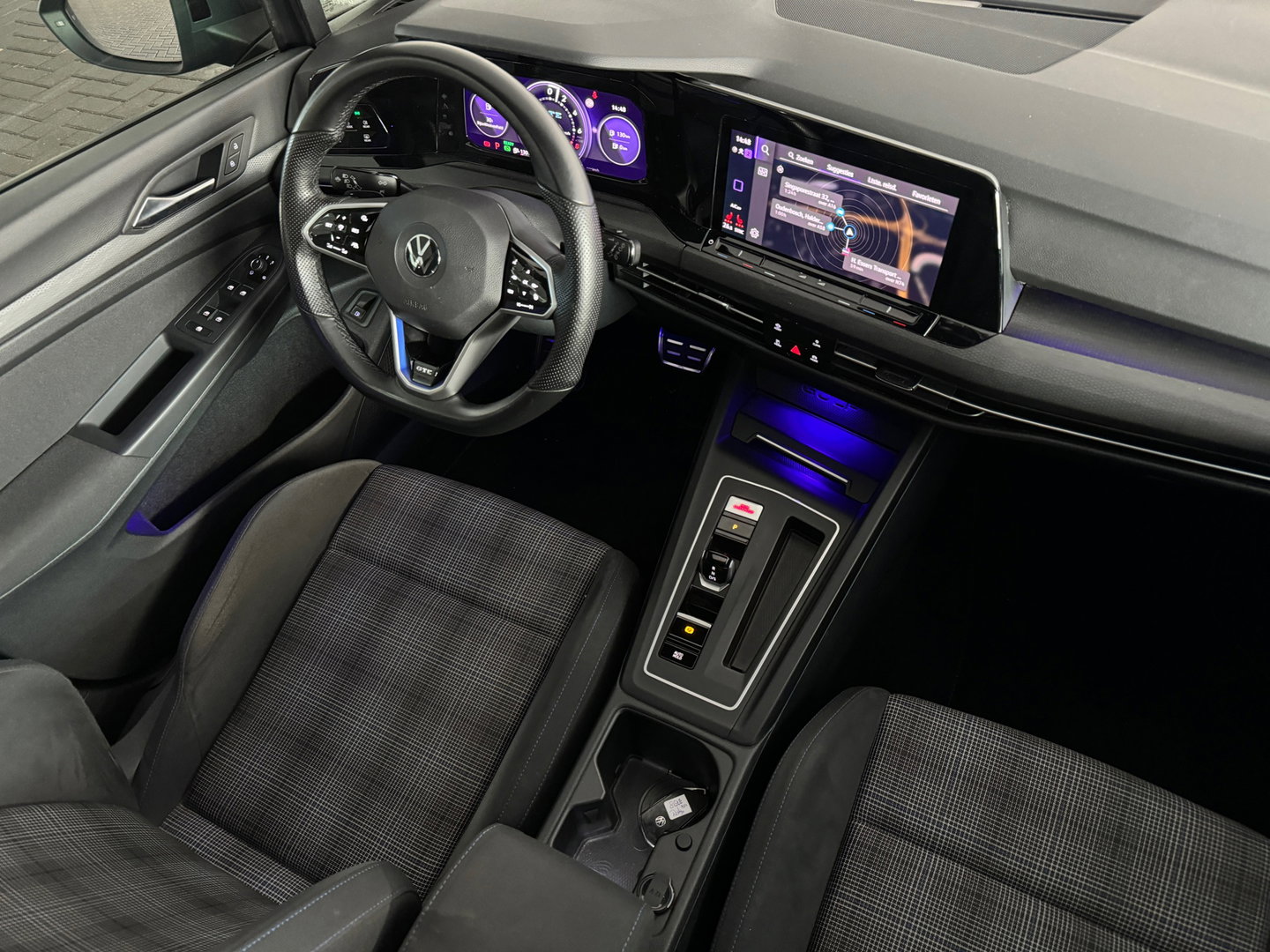 Volkswagen Golf 1.4 eHybrid GTE Pano|Keyless|IQ|Sfeer|In.BTW