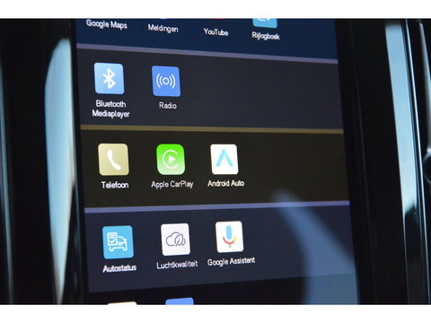 Volvo XC60 T6 Hybride AWD Ultimate Bright LONG RANGE | Luchtvering | Massage | Head-Up Display | Stoelventilatie | Panoramadak |