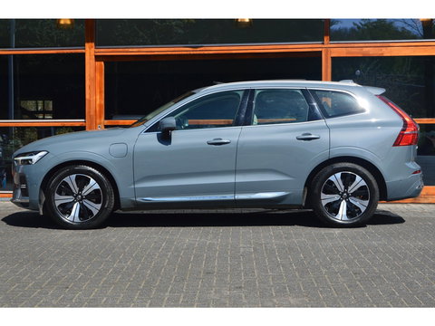 Volvo XC60 T6 Hybride AWD Ultimate Bright LONG RANGE | Luchtvering | Massage | Head-Up Display | Stoelventilatie | Panoramadak |