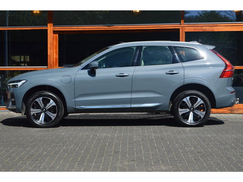 Volvo XC60 T6 Hybride AWD Ultimate Bright LONG RANGE | Luchtvering | Massage | Head-Up Display | Stoelventilatie | Panoramadak |
