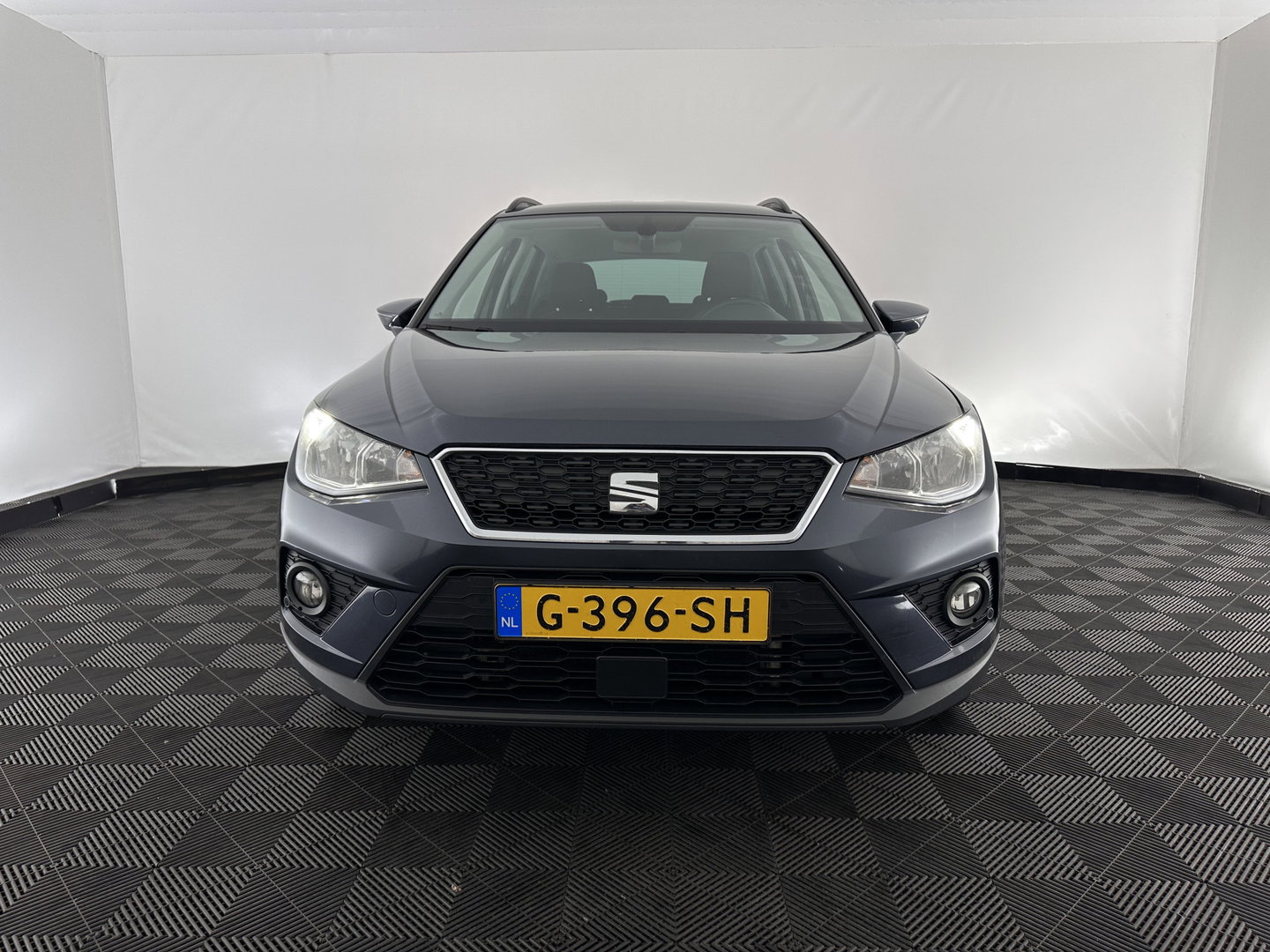 SEAT Arona 1.0 TSI Style Business Intense (INCL.BTW) Aut. *ADAPTIVE-CRUISE | NAVI-FULLMAP | KEYLESS | CAMERA | DAB | CARPLAY | PRIVACY-GLASS | ECC | PDC | 16''ALU*