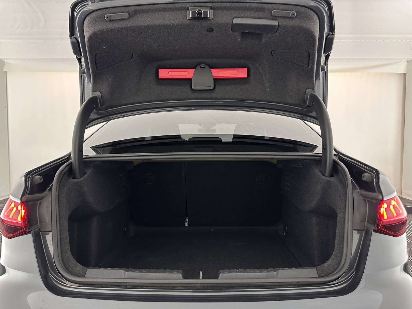 Audi A3 Limousine 30 TFSI Advanced edition (INCL.BTW) Aut. *FULL-LED | ADAPTIVE-CRUISE | DIGI-COCKPIT | SPORT-SEATS | NAVI-FULLMAP | PRIVACY-GLASS | SHIFT-PADDLES | DAB | ECC | PDC | 19''ALU*