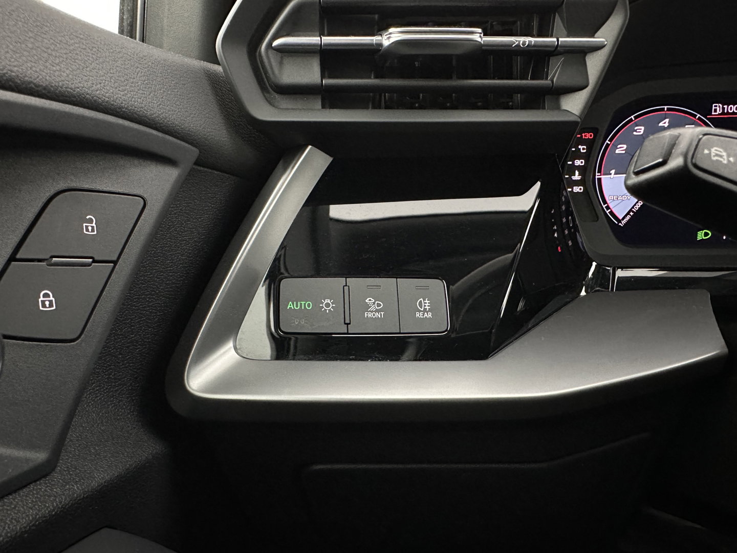 Audi A3 Limousine 30 TFSI Advanced edition (INCL.BTW) Aut. *FULL-LED | ADAPTIVE-CRUISE | DIGI-COCKPIT | SPORT-SEATS | NAVI-FULLMAP | PRIVACY-GLASS | SHIFT-PADDLES | DAB | ECC | PDC | 19''ALU*