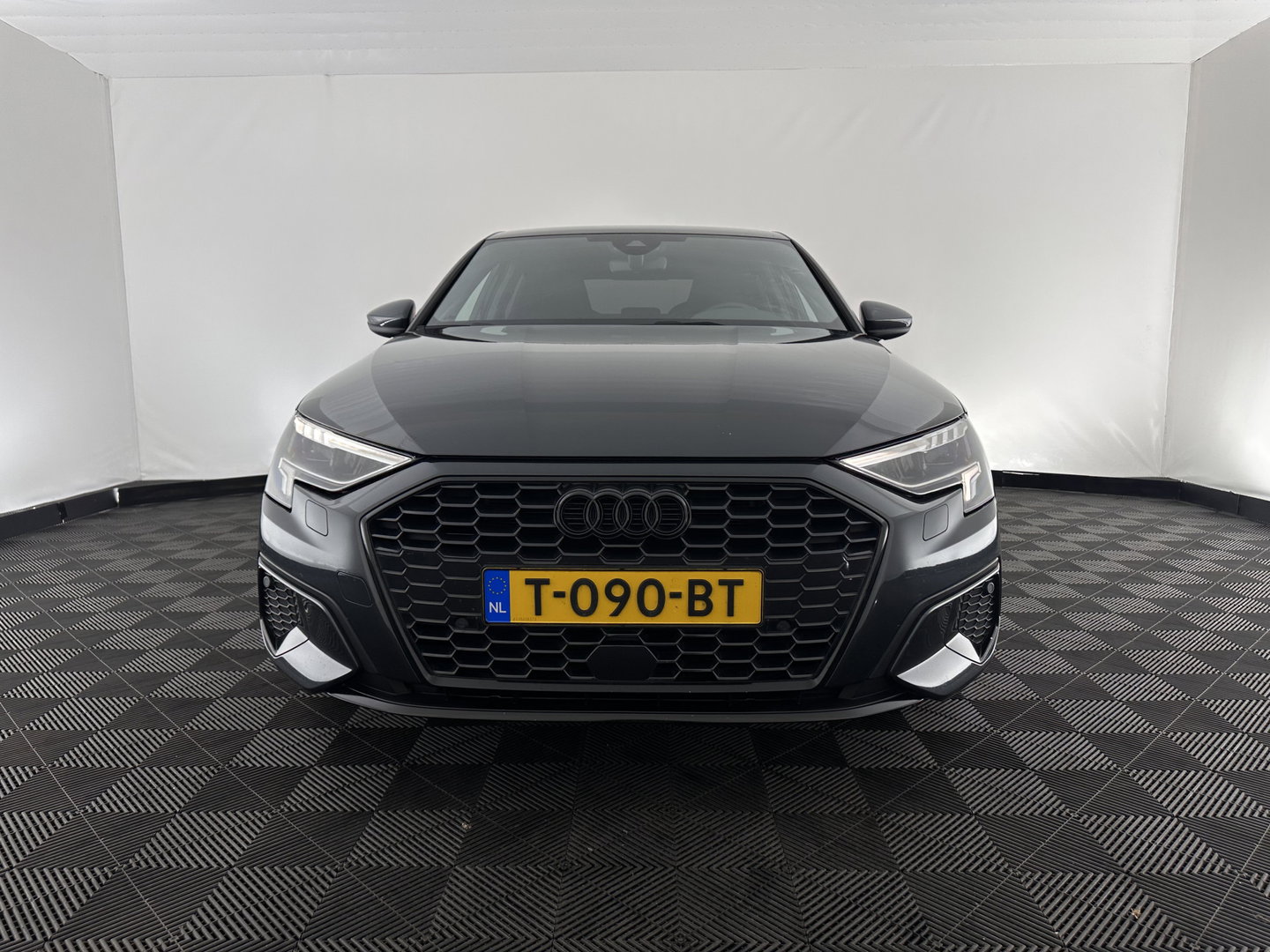 Audi A3 Limousine 30 TFSI Advanced edition (INCL.BTW) Aut. *FULL-LED | ADAPTIVE-CRUISE | DIGI-COCKPIT | SPORT-SEATS | NAVI-FULLMAP | PRIVACY-GLASS | SHIFT-PADDLES | DAB | ECC | PDC | 19''ALU*