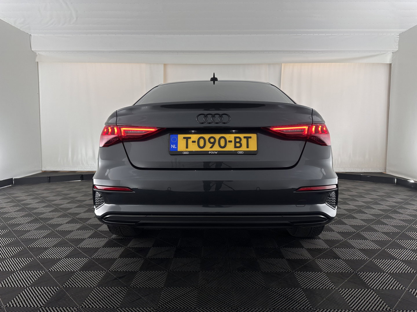 Audi A3 Limousine 30 TFSI Advanced edition (INCL.BTW) Aut. *FULL-LED | ADAPTIVE-CRUISE | DIGI-COCKPIT | SPORT-SEATS | NAVI-FULLMAP | PRIVACY-GLASS | SHIFT-PADDLES | DAB | ECC | PDC | 19''ALU*