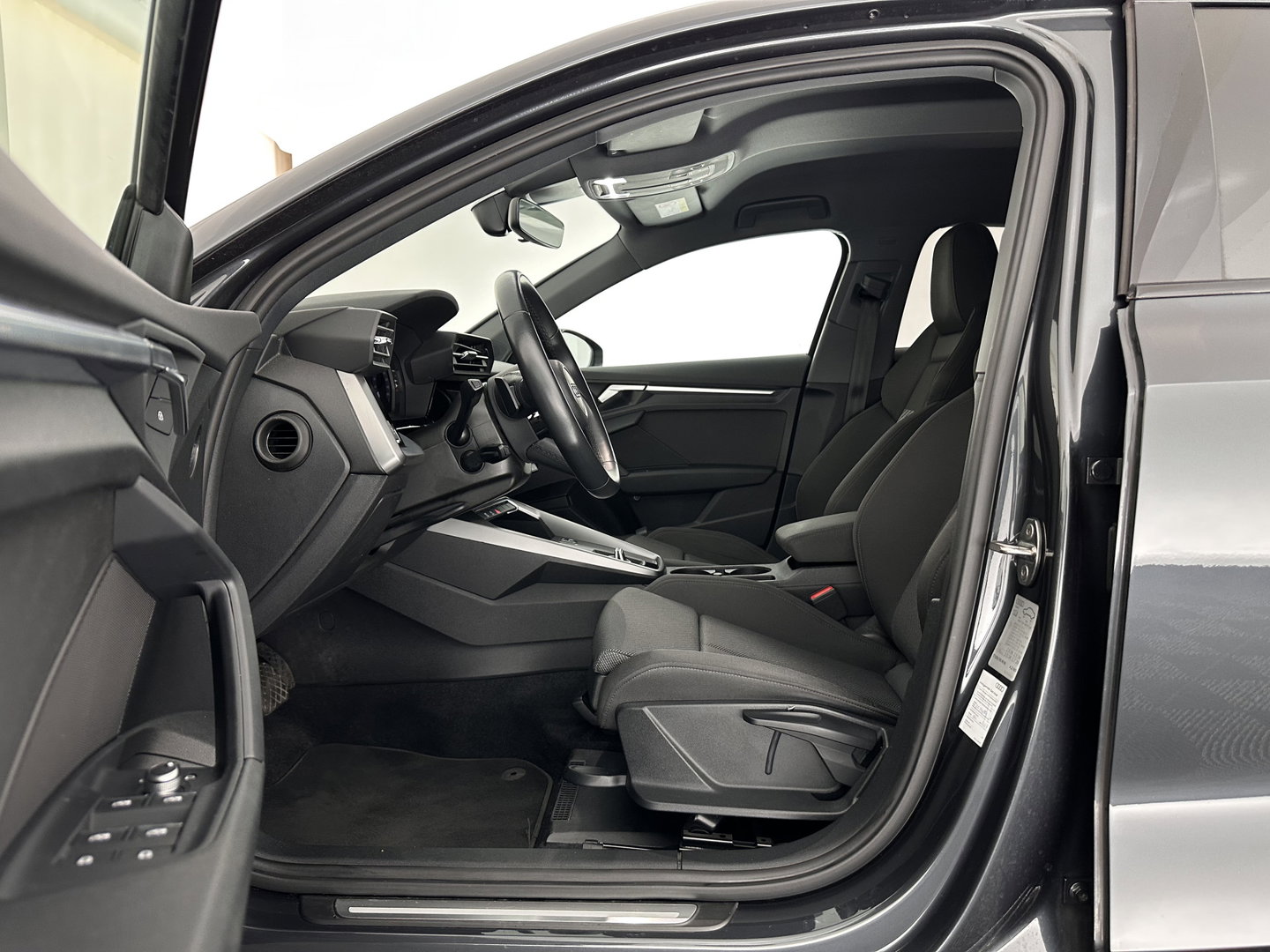 Audi A3 Limousine 30 TFSI Advanced edition (INCL.BTW) Aut. *FULL-LED | ADAPTIVE-CRUISE | DIGI-COCKPIT | SPORT-SEATS | NAVI-FULLMAP | PRIVACY-GLASS | SHIFT-PADDLES | DAB | ECC | PDC | 19''ALU*