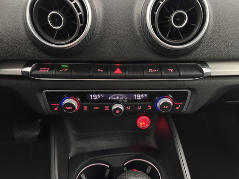 Audi A3 Sportback 1.4 e-tron PHEV Ambition Pro Line plus Aut. *LEATHER-FABRIC | HEATED-SPORTSEATS | FULL-LED | KEYLESS | AUDI-SOUND | NAVI-FULLMAP | PRIVACY-GLASS | SHIFT-PADDLES | ECC | PDC | CRUISE | 18''ALU*