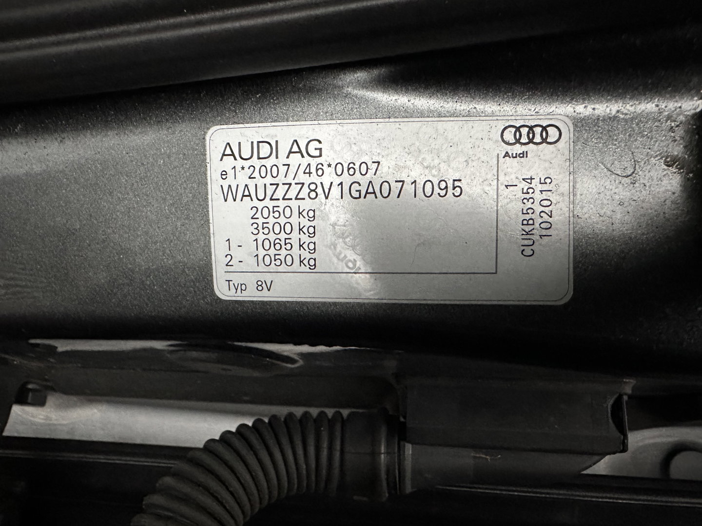 Audi A3 Sportback 1.4 e-tron PHEV Ambition Pro Line plus Aut. *LEATHER-FABRIC | HEATED-SPORTSEATS | FULL-LED | KEYLESS | AUDI-SOUND | NAVI-FULLMAP | PRIVACY-GLASS | SHIFT-PADDLES | ECC | PDC | CRUISE | 18''ALU*