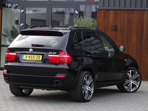 BMW X5 4.8is V8 355PK / High Exc. / M-pakket / LED