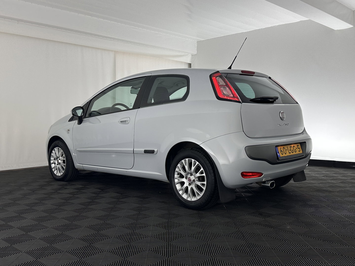 Fiat Punto Evo 1.2 Dynamic *AIRCO | CRUISE | COMFORT-SEATS | 15''ALU*