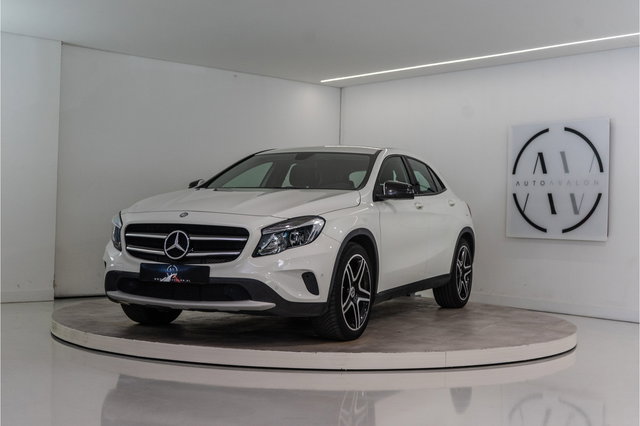 Mercedes-Benz GLA - 200 Prestige 157PK | 19'' AMG Velgen | PDC | Bluetooth | Stoelverw.