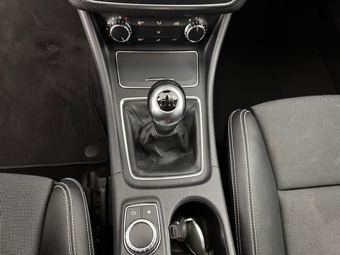 Mercedes-Benz A-Klasse 180 d Business Solution *LEATHER-FABRIC | FULL-LED | NAVI-FULLMAP | CAMERA | HEATED-SPORTSEATS | PRIVACY-GLASS | ECC | PDC | CRUISE | 16''ALU*