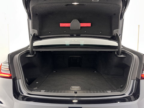 BMW 7 Serie 745e High Executive M-Sportpack *PANO | LEATHER | LASER-LIGHT | HEAD-UP | ADAPTIVE-CRUISE | BLINDSPOT | SOFT-CLOSE | HARMAN/KARDON | NIGHT-VISION | MEMORY-PACK | DIGI-COCKPIT | KEYLESS | DAB+ | CAMERA | HEATED-COMFORTSEATS