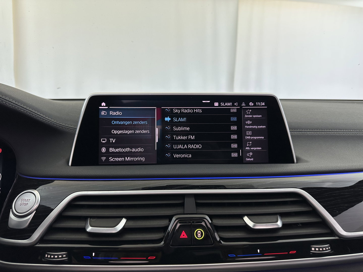 BMW 7 Serie 745e High Executive M-Sportpack *PANO | LEATHER | LASER-LIGHT | HEAD-UP | ADAPTIVE-CRUISE | BLINDSPOT | SOFT-CLOSE | HARMAN/KARDON | NIGHT-VISION | MEMORY-PACK | DIGI-COCKPIT | KEYLESS | DAB+ | CAMERA | HEATED-COMFORTSEATS