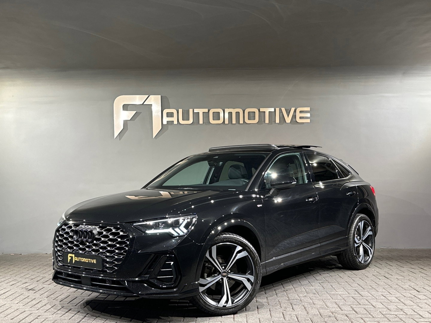 Audi Q3 Sportback 35 TFSI 3x S Line Pano|Sfeer|Keyles|Trekhaak