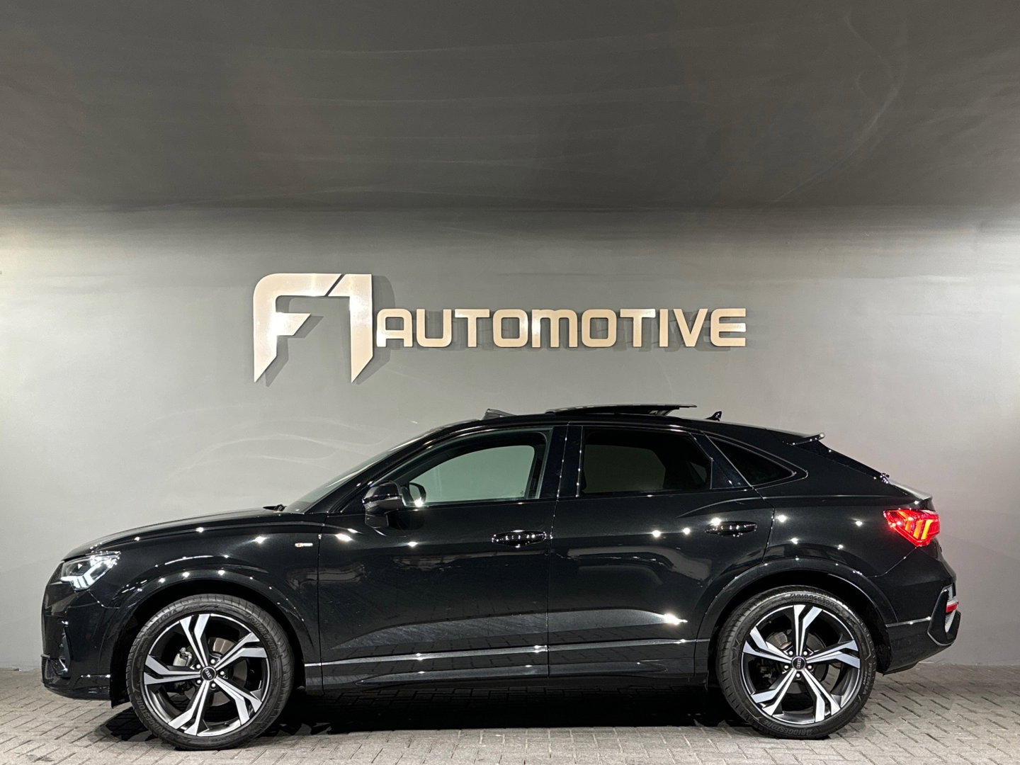 Audi Q3 Sportback 35 TFSI 3x S Line Pano|Sfeer|Keyles|Trekhaak