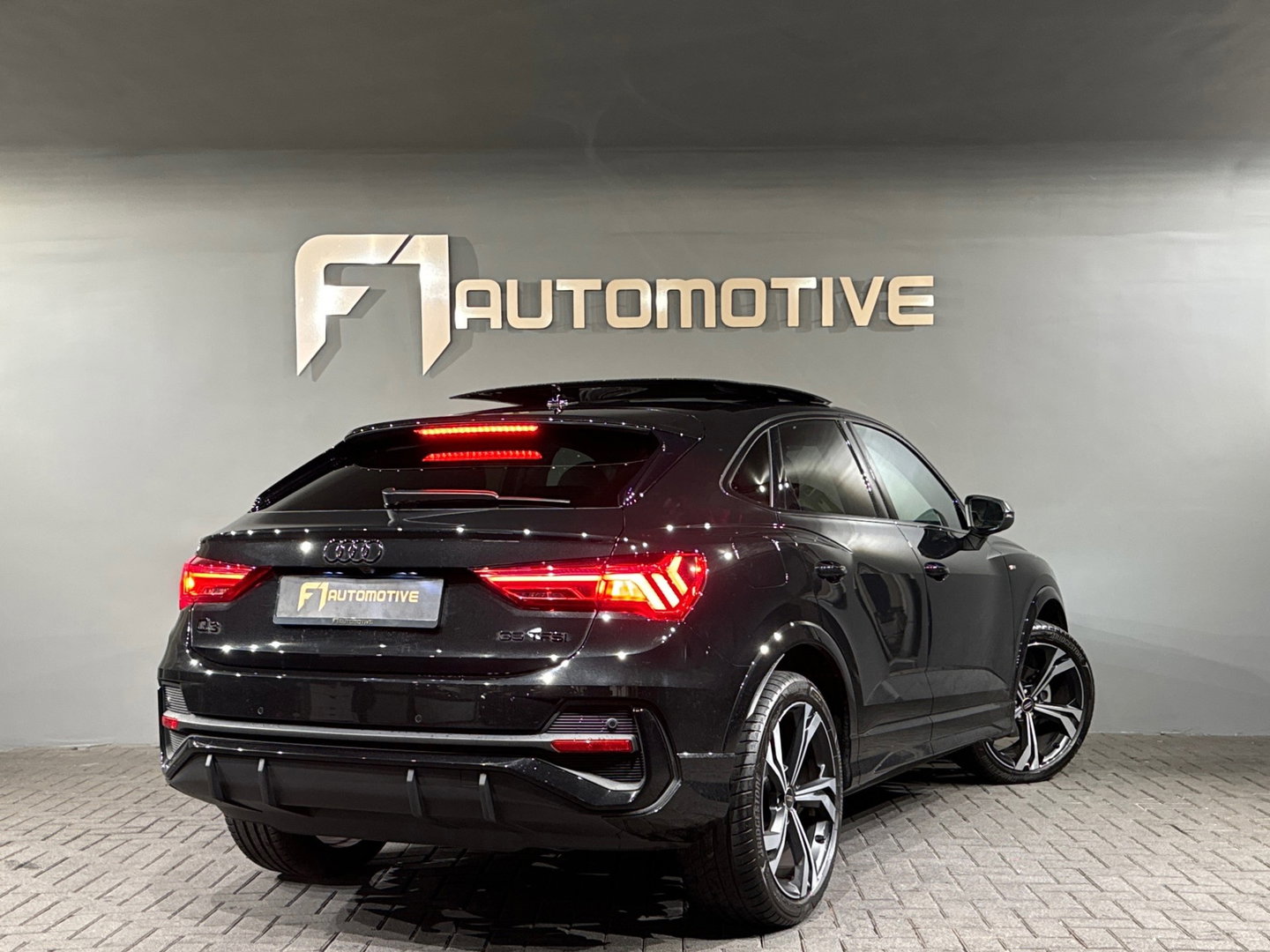 Audi Q3 Sportback 35 TFSI 3x S Line Pano|Sfeer|Keyles|Trekhaak