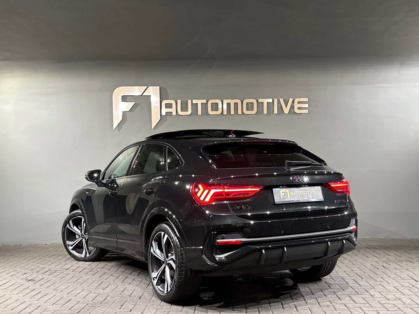 Audi Q3 Sportback 35 TFSI 3x S Line Pano|Sfeer|Keyles|Trekhaak