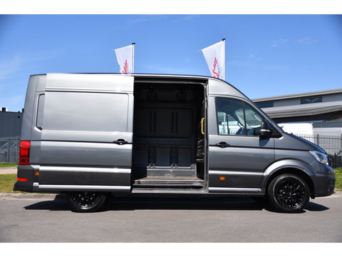 Volkswagen Crafter 30 2.0 TDI L3H3 PB Edition Camera, Adaptieve Cruise, Carplay, LED, Leder, 177pk, Automaat, Stoelverwarming, Vooruit verwarming, Stuur verwarming, Uniek!