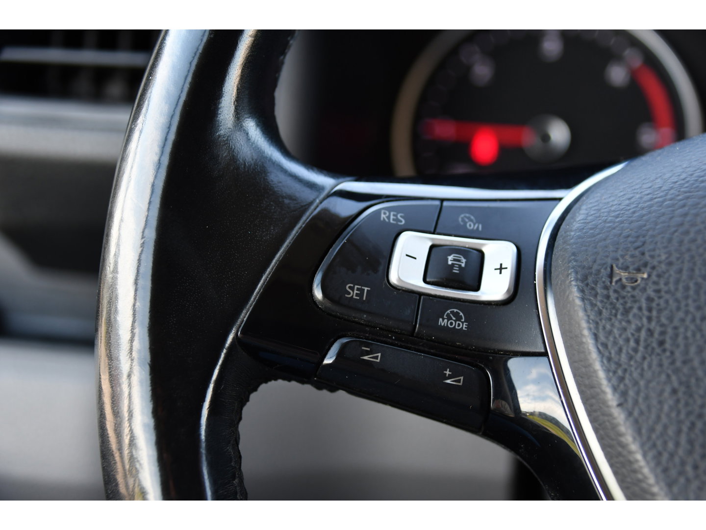 Volkswagen Crafter 30 2.0 TDI L3H3 PB Edition Camera, Adaptieve Cruise, Carplay, LED, Leder, 177pk, Automaat, Stoelverwarming, Vooruit verwarming, Stuur verwarming, Uniek!