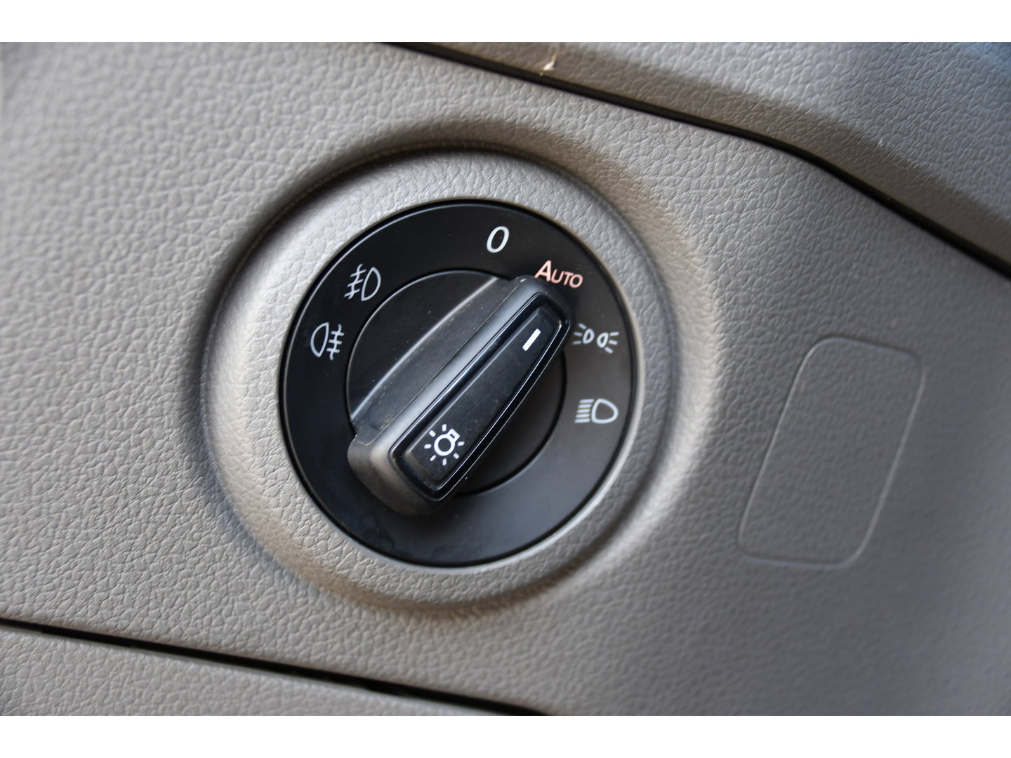 Volkswagen Crafter 30 2.0 TDI L3H3 PB Edition Camera, Adaptieve Cruise, Carplay, LED, Leder, 177pk, Automaat, Stoelverwarming, Vooruit verwarming, Stuur verwarming, Uniek!