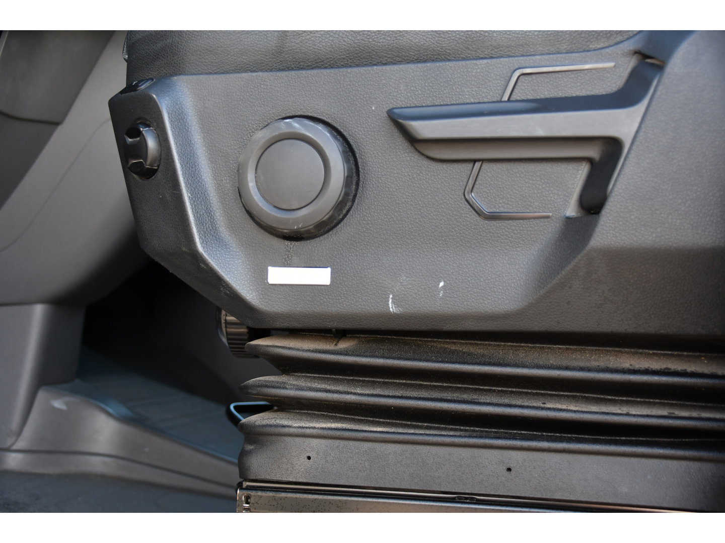 Volkswagen Crafter 30 2.0 TDI L3H3 PB Edition Camera, Adaptieve Cruise, Carplay, LED, Leder, 177pk, Automaat, Stoelverwarming, Vooruit verwarming, Stuur verwarming, Uniek!