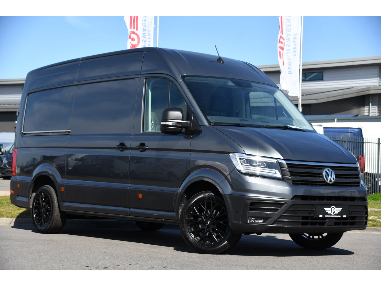 Volkswagen Crafter 30 2.0 TDI L3H3 PB Edition Camera, Adaptieve Cruise, Carplay, LED, Leder, 177pk, Automaat, Stoelverwarming, Vooruit verwarming, Stuur verwarming, Uniek!