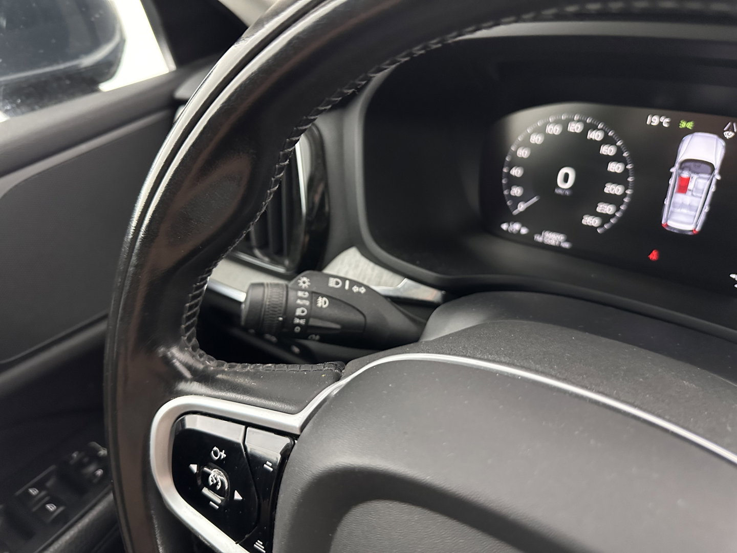 Volvo V60 2.0 T8 Recharge AWD Inscription (INCL.BTW) Aut. *LEATHER | FULL-LED | ADAPTIVE-CRUISE | MEMORY-PACK | KEYLESS | BLINDSPOT | TOP-VIEW | DIGI-COCKPIT | LANE-ASSIST | NAVI-FULLMAP | TOWBAR | HEATED-SEATS | ECC | PDC | DAB | 18