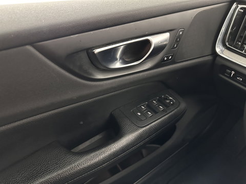 Volvo V60 2.0 T8 Recharge AWD Inscription (INCL.BTW) Aut. *LEATHER | FULL-LED | ADAPTIVE-CRUISE | MEMORY-PACK | KEYLESS | BLINDSPOT | TOP-VIEW | DIGI-COCKPIT | LANE-ASSIST | NAVI-FULLMAP | TOWBAR | HEATED-SEATS | ECC | PDC | DAB | 18